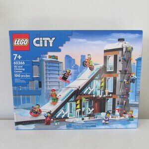 NEW Lego Ski and Climbing Center Set 60366, retired